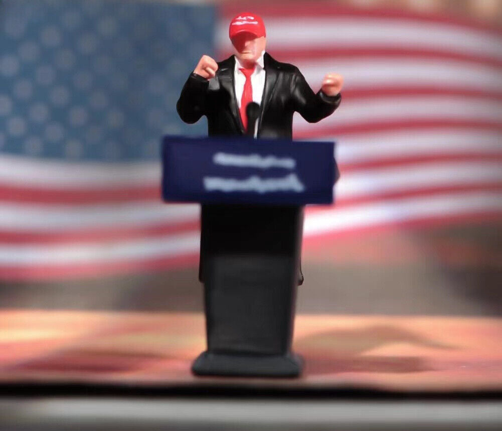 1:64 Painted Figure Model Miniature Resin Diorama Sand Cap Coat Suit Man Rostrum New Collection