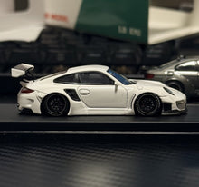 Load image into Gallery viewer, Star 1:64 White RWB 997 Sports Model Diecast Metal Car New Collection
