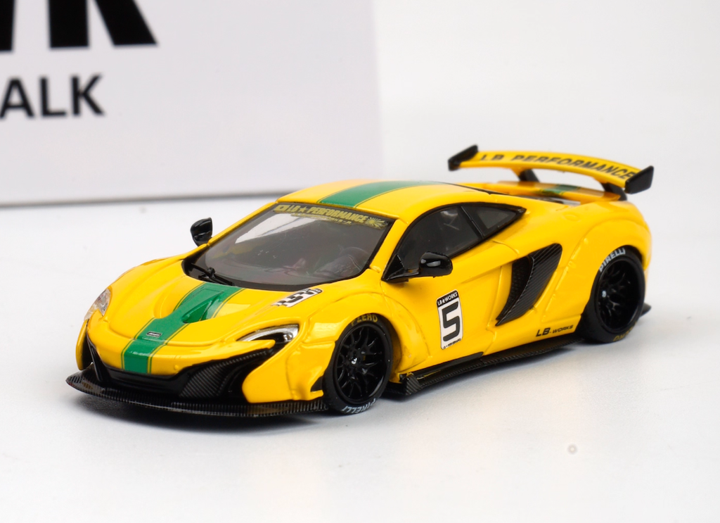 Star 1:64 Yellow 650s LBWK Sports Model Diecast Metal Car New Collection