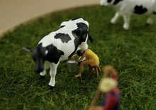 Load image into Gallery viewer, 1:64 Painted Figure Model Miniature Resin Diorama Farmer Girls Cows Carts Set
