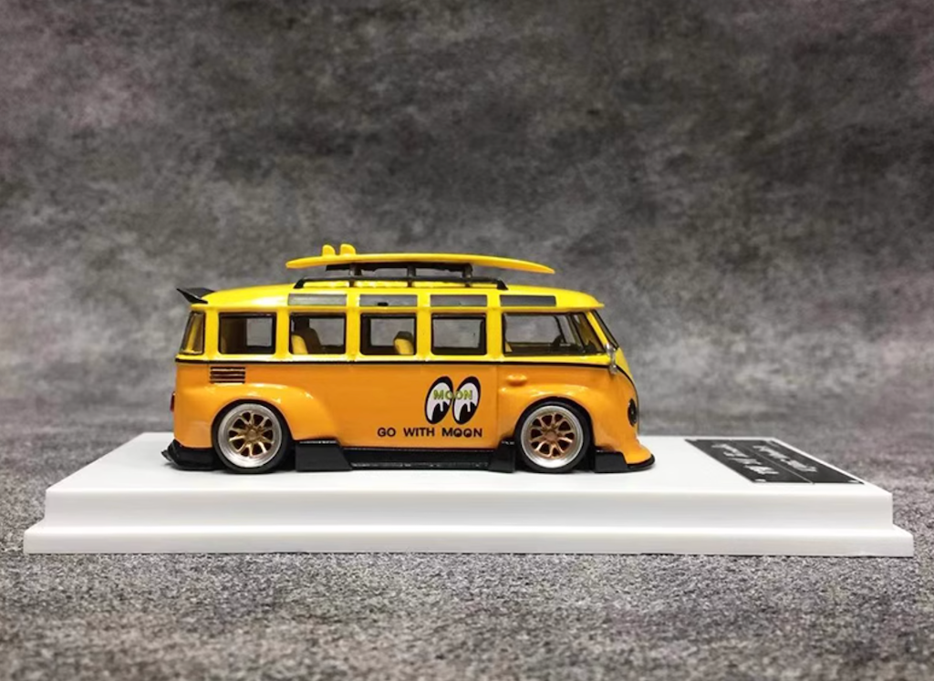 TPC 1:64 Yellow VW T1 Kombi Van Moon Eyes Camper Model Diecast