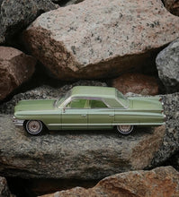 Load image into Gallery viewer, MK 1:64 1962 Deville Muscle Classic Sedan Sports Model Diecast Metal Car New Collection
