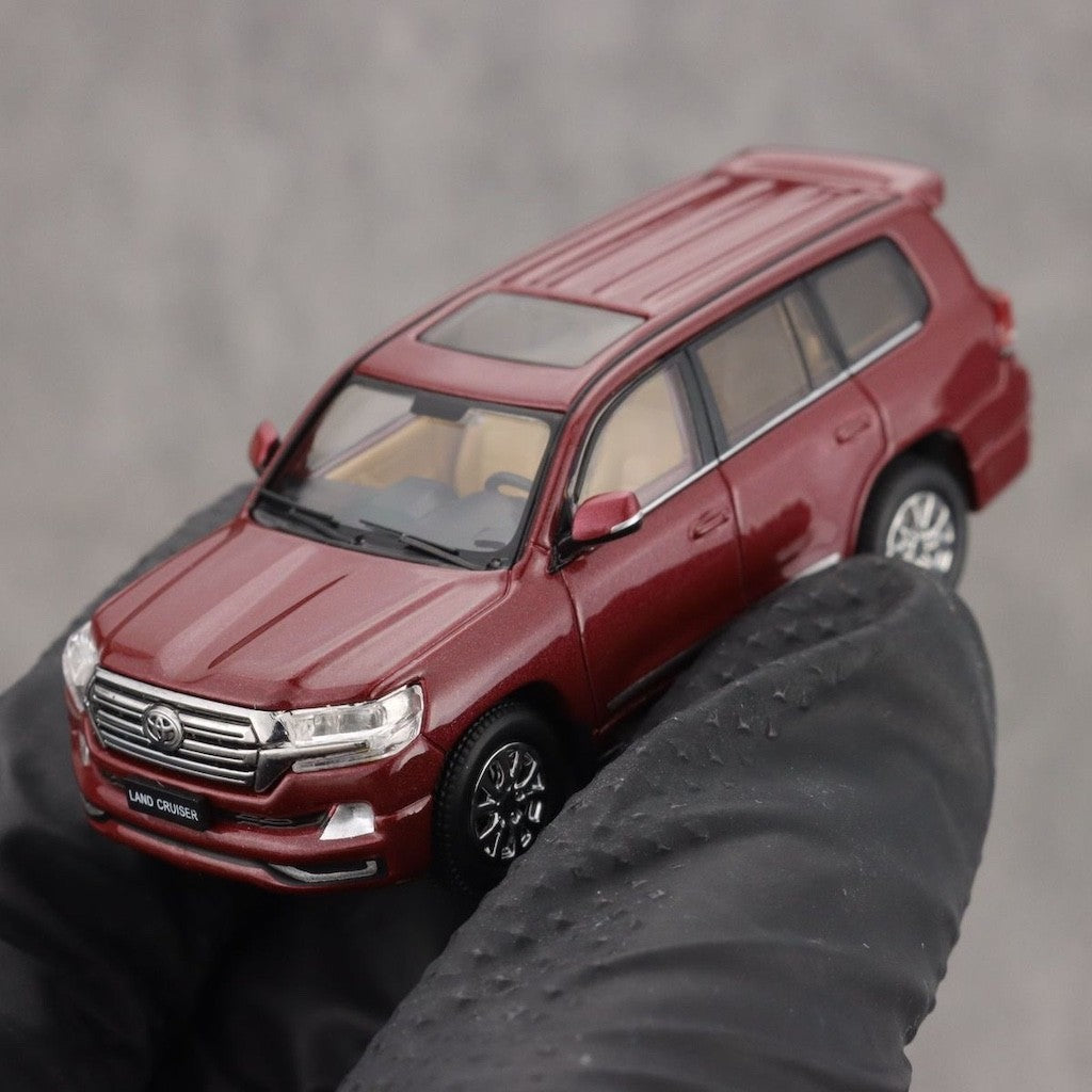 GCD 1:64 Red Land Cruiser LC200 GXR V6 SUV ORV Model Diecast Metal Car New Collection