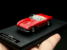 Load image into Gallery viewer, GFCC 1:64 Red 1960 250GT California Convertible SWB Model Diecast Metal Car
