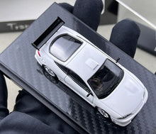 Load image into Gallery viewer, Transcend 1:64 White 1995 Eclipse GS Coupe Sports Model Diecast Metal Car New Collection

