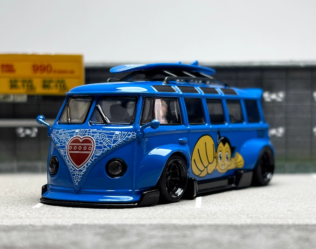 1:64 Flame Blue VW T1 Van Camper Bus Kombi Sports Model Diecast