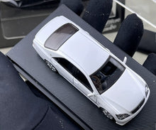 Load image into Gallery viewer, MT 1:64 White Crown S184 12th Sedan Sports Model Diecast Metal Car New Collection
