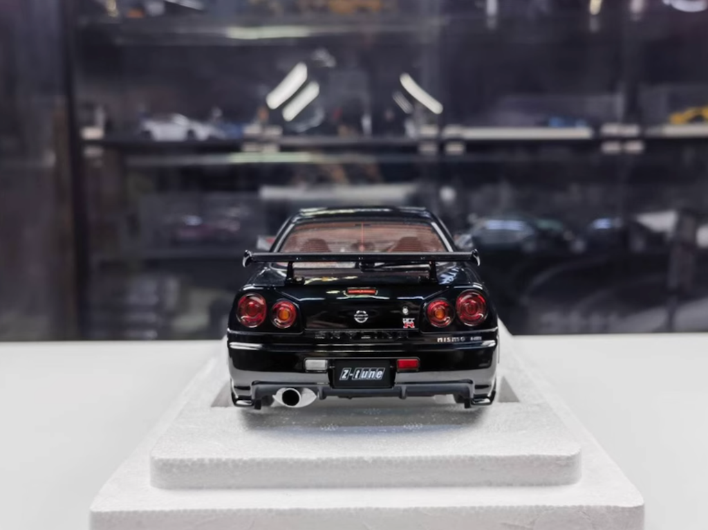 AUTOart 1:18 Black JDM Skyline R34 NISMO GTR Z-TUNE Model