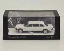 Load image into Gallery viewer, GOC 1:64 White 1976 230e v123 Luxury Classic Model Diecast Metal Car New Collection
