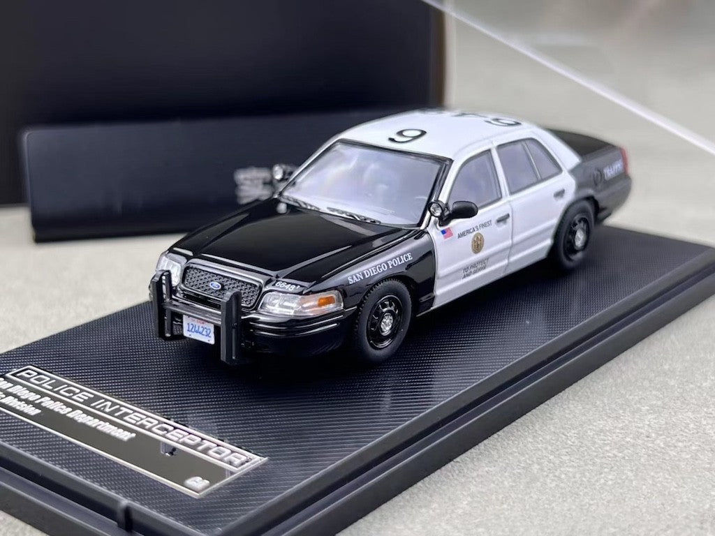 Rollin 1:64 SDPD San Diego Police CV CROWN VICTORIA Model Diecast Metal Car