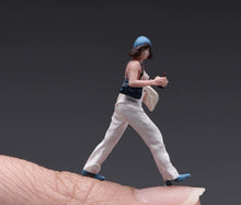 Load image into Gallery viewer, 1:64 Painted Figure Model Miniature Resin Diorama Toy Sand Walking Couple Lovers
