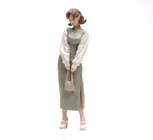 Load image into Gallery viewer, 1:24 Painted Figure Model Miniature Resin Diorama Blond Qipao Vintage Dress Lady
