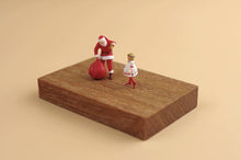 Load image into Gallery viewer, 1:64 Painted Figure Model Miniature Resin Diorama Sand Santa Gift Girl Christmas
