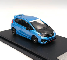 Load image into Gallery viewer, MG 1:64 Ice Blue Carbon Fit GK5 RS Figure Sports Model Diecast Metal Car New Collection
