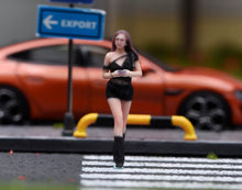 Load image into Gallery viewer, 1:64 Painted Figure Model Miniature Resin Diorama Toy Sand Sexy Walking Beauty
