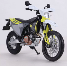 Load image into Gallery viewer, Maisto 1:12 2023 Husqvarna 701 Motorcycle Bike Sports Model Diecast New Collection
