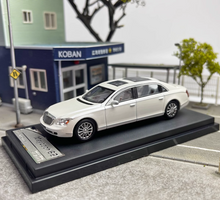 Load image into Gallery viewer, SH 1:64 White 62S Maybach Super Luxury Sedan Model Diecast Metal Car
