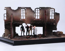 Load image into Gallery viewer, 1:64 Painted Figure Model Miniature Resin Diorama Sand Ganster Bandit Robbery
