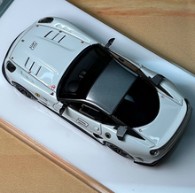 Load image into Gallery viewer, Car's Lounge 1:64 White 599xx GTO #2 Racing Sports Model Diecast Resin Car New
