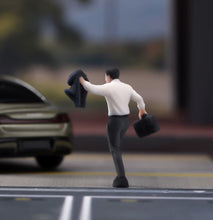 Load image into Gallery viewer, 1:64 Painted Figure Model Miniature Resin Diorama Sand Toy Suit Man Chasing Car
