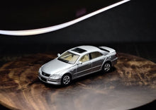 Load image into Gallery viewer, Masdi 1:64 Silver Reiz 2.5V Sedan Sports Model Diecast Metal Car New Collection
