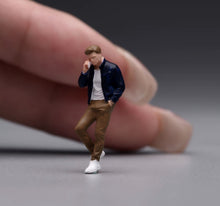 Load image into Gallery viewer, 1:64 Painted Figure Model Miniature Resin The Man Leaning on Phone Black Jacket
