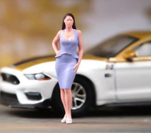 Load image into Gallery viewer, 1:64 Painted Figure Model Miniature Resin Diorama Sand Girl Lady Pretty Modern A
