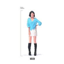 Load image into Gallery viewer, 1:64 Painted Unpainted Figure Model Miniature Resin Diorama Short Hair Girl Sand New
