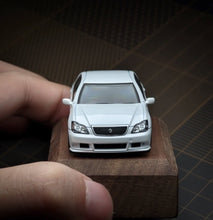 Load image into Gallery viewer, MT 1:64 White Crown S184 12th Sedan Sports Model Diecast Metal Car New Collection
