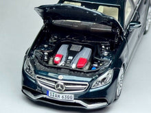 Load image into Gallery viewer, Mortal 1:64 Green CLS 63 4 Matic Sedan Sports Model Diecast Metal Car New Collection
