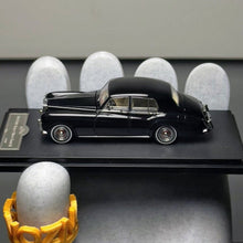 Load image into Gallery viewer, GFCC 1:64 Black 1955 Silver Cloud I Classic Vintage Model Diecast Metal Car
