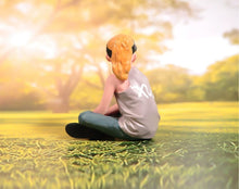 Load image into Gallery viewer, 1:64 Painted Figure Model Miniature Resin Diorama Toy Sand Kid Girl Child Cute
