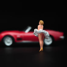 Load image into Gallery viewer, 1:64 Painted Figure Model Miniature Resin Diorama Sand White Dress Beauty Girl New
