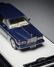 Load image into Gallery viewer, GFCC 1:64 HEC Blue 1998 Silver Spur Park Ward Model Diecast Metal Car New Collection
