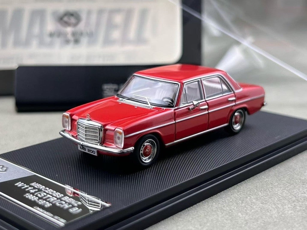 Maxwell 1:64 Red W114 200 Strich 8 Classic Sedan Model Diecast Metal Car New Collection