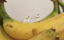 Load image into Gallery viewer, 1:64 Painted Figure Model Miniature Resin Diorama Sand Fencer Fencing Athletes
