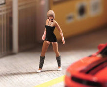 Load image into Gallery viewer, 1:64 Painted Figure Model Miniature Resin Diorama Sand Six Killers Man Lady Set
