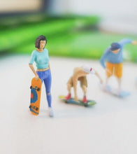 Load image into Gallery viewer, 1:64 Painted Figure Model Miniature Resin Diorama Sand Skateboarding Skating TOY
