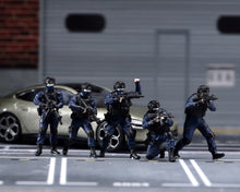 Load image into Gallery viewer, 1:64 Painted Figure Model Miniature Resin Diorama Scene Marine Corps soldier Set
