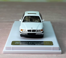 Load image into Gallery viewer, DCM 1:64 White 1998-01 E38 L7 728il Luxury Sedan Model Diecast Metal Car New
