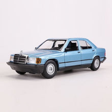 Load image into Gallery viewer, Bburago 1:24 Blue 190E 2.6 Sedan Classic Sport Model Toy Diecast Metal Car
