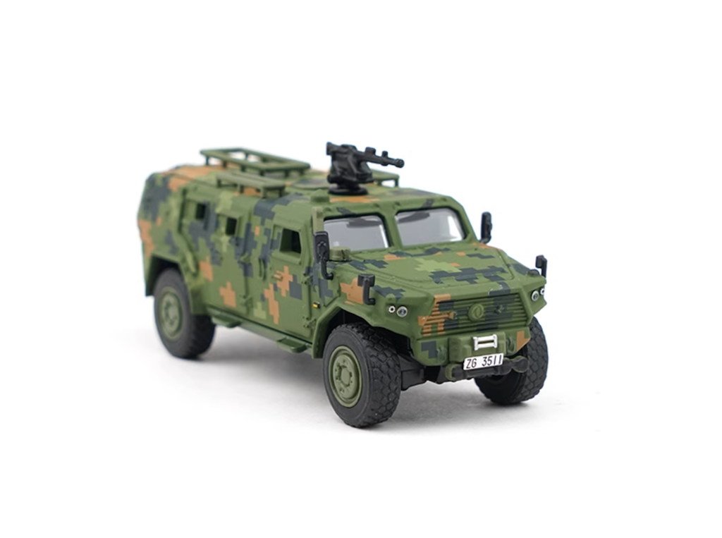 XCARTOYS 1:64 Military Warriors Army CSK181 Armored Model Diecast Metal Car