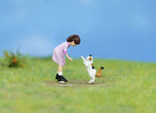Load image into Gallery viewer, 1:64 Painted Figure Model Miniature Resin Diorama Sand Pet Walk Cat Kitten Toy
