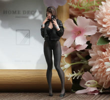 Load image into Gallery viewer, 1:24 Painted Figure Model Miniature Resin Diorama Sexy Lady in Black Beauty Girl
