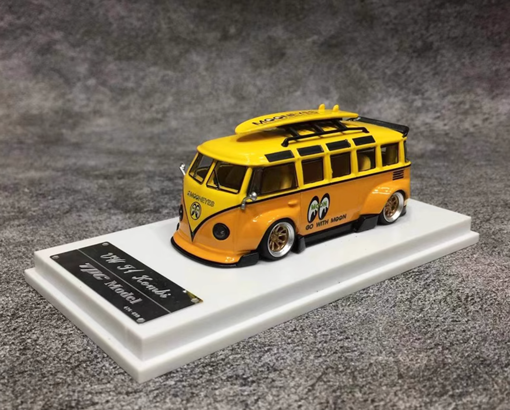 ミニカー 4R-778 TPC 1/64 VW T1 Kombi MOONEYES TPC 1:64 Yellow VW T1 Kombi Van Moon Eyes Camper Model Diecast