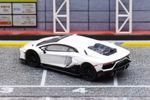 Load image into Gallery viewer, HF 1:64 White LP780-4 Super Racing Sports Model Diecast Metal Car New
