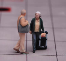 Load image into Gallery viewer, 1:64 Painted Figure Model Miniature Resin Diorama Toy Sand Aged Elderly Couple
