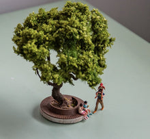 Load image into Gallery viewer, 1:64 Painted Figure Model Miniature Resin Diorama Scene Big Tree Street People
