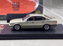 Load image into Gallery viewer, DCM 1:64 Gold E34 5-Series Sedan Classic Sports Model Diecast Metal Car New Collection

