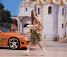 Load image into Gallery viewer, 1:24 Painted Figure Model Miniature Resin Diorama Walking French Sytle Girl Lady
